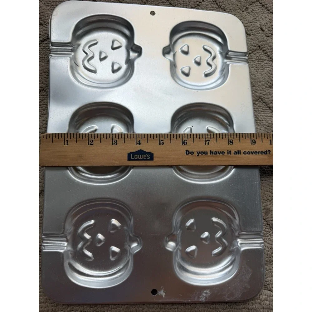 Vintage Wilton Cookie Treat Pan Halloween Jack O Lantern Pumpkin Baking Mold